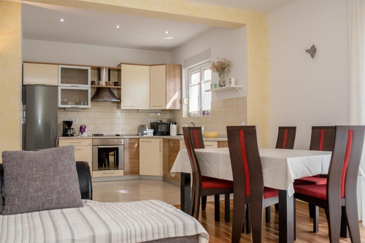Apartmani Marica Beg Palit エクステリア 写真