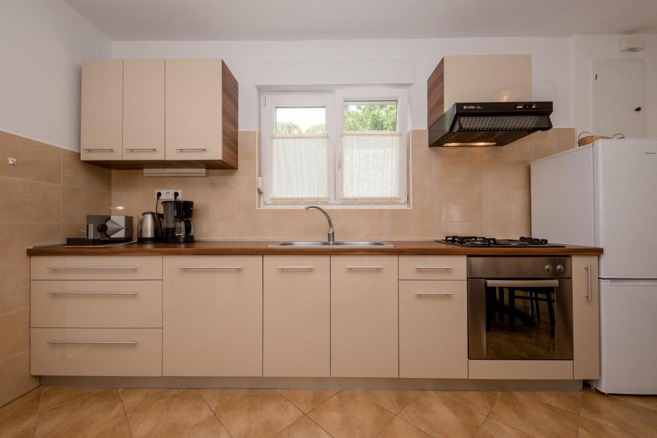 Apartmani Marica Beg Palit エクステリア 写真